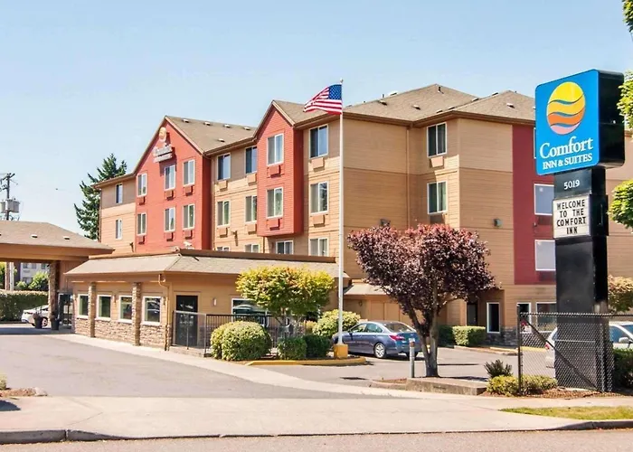 Beach Hotels Comfort Inn & Suites-Portland Airport