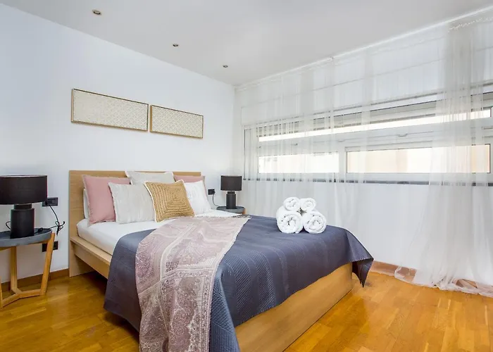 Lodging Apartments Beach House Villa Olimpica
