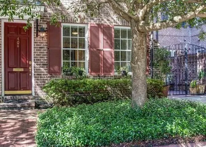 Beautiful 3Bed Townhome In Historic Downtown Savannah