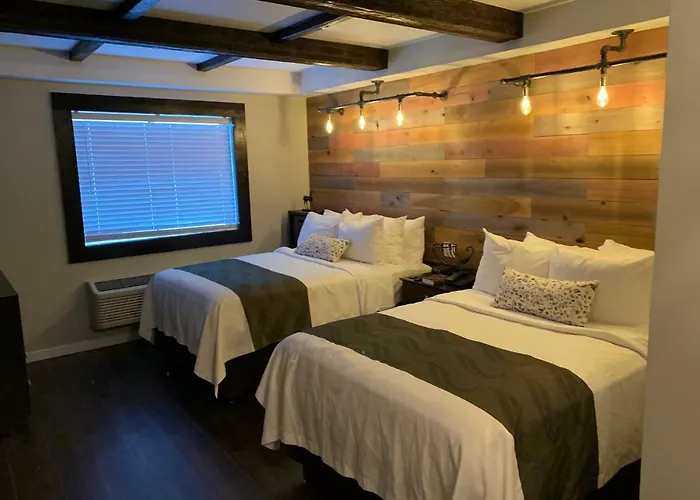 Motels Cedar Stables Inn & Suites