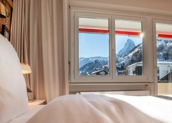 Luxury hotel only: Schweizerhof Zermatt - A Small Luxury Hotel