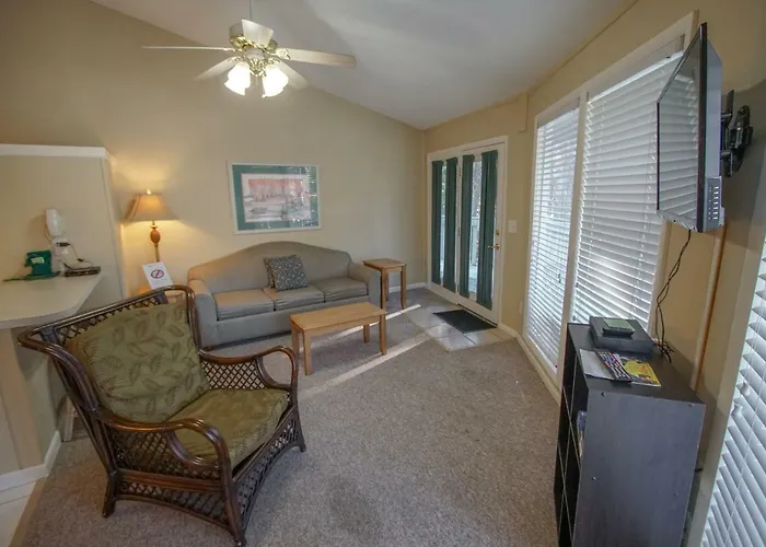 Multi Resorts At Country Club Villas