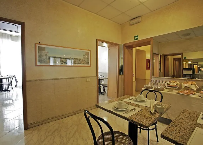 Hotel nahe College: Hotel Embassy