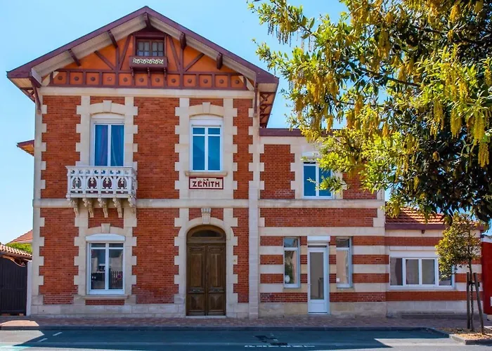 Zenith Hostel - La Maison