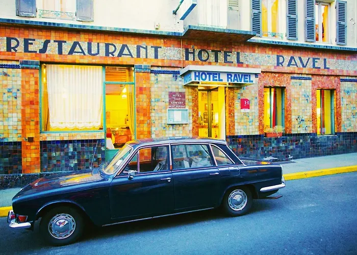 The Old Hotel Ravel Centre