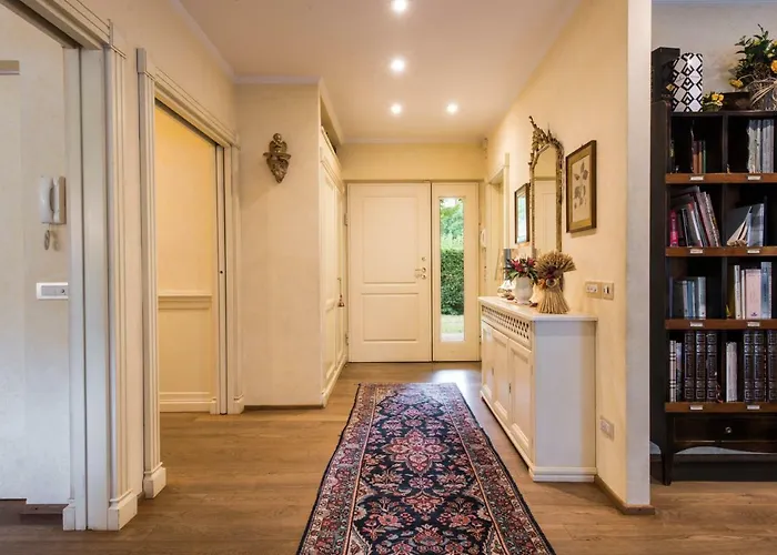 Stylish Florentine Villa In The City With Pool Plus