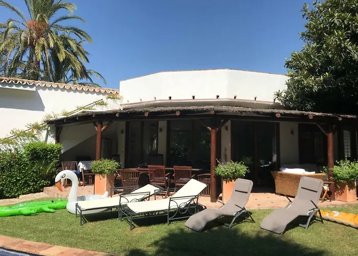 Villa With Heated Pool And Jacuzzi Close To Puerto Banus And Beach