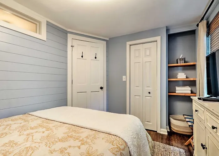 Historic Trinity Home In Center City, Free Parking