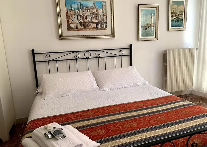 Venice Sun Apartment And Rooms